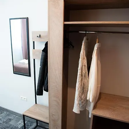 Ξενοδοχείο Baron 2*