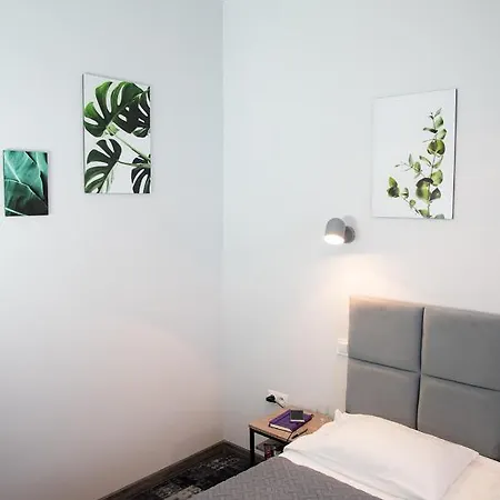 Ξενοδοχείο Baron 2*